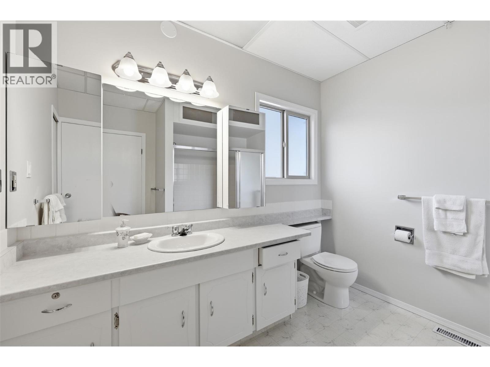 1555 SUMMIT Drive Unit# 14, Kamloops