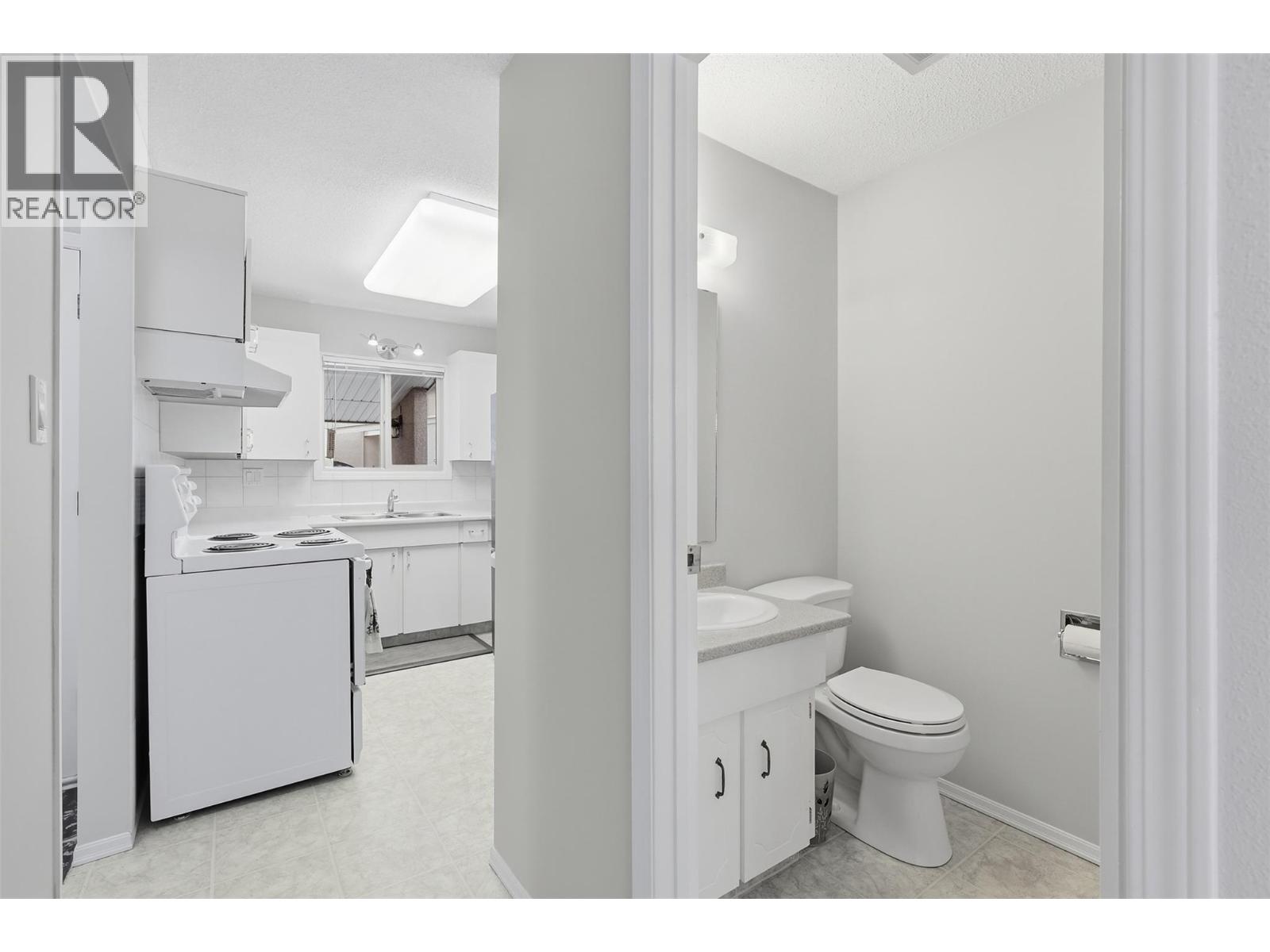 1555 SUMMIT Drive Unit# 14, Kamloops