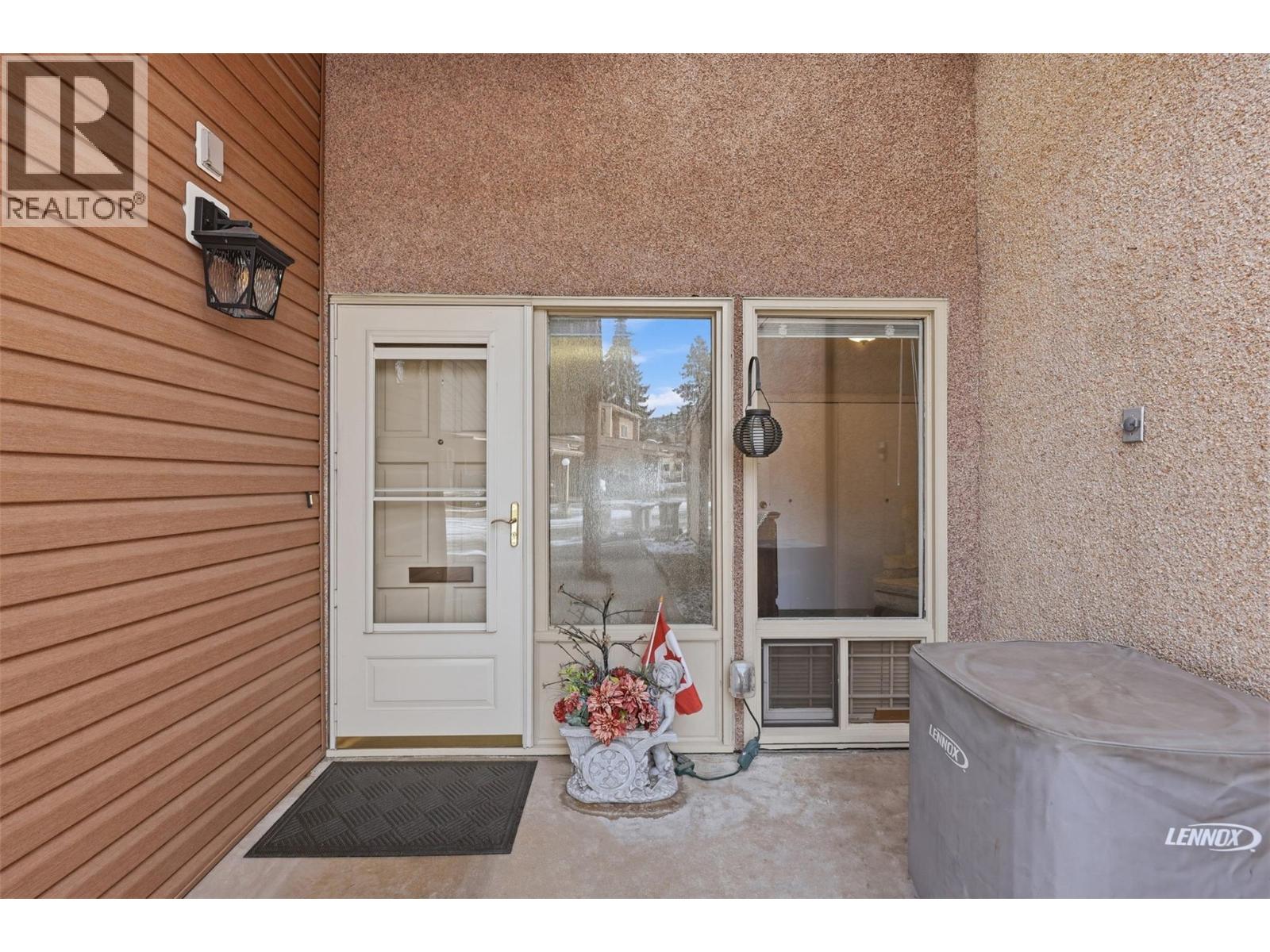 1555 SUMMIT Drive Unit# 14, Kamloops