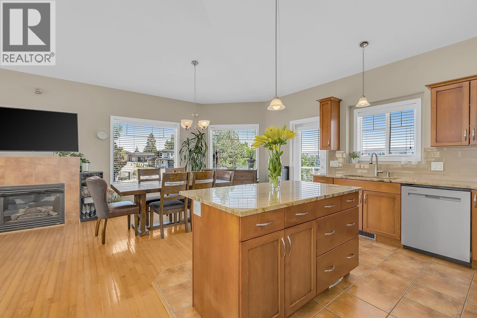  2040 Spyglass Way, West Kelowna