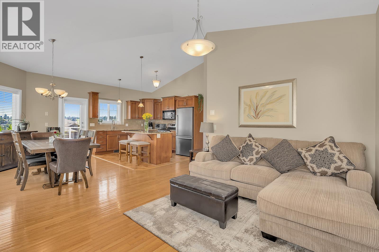 2040 Spyglass Way, West Kelowna