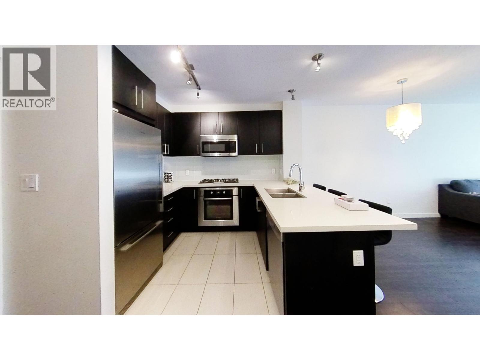 3xx 3163 RIVERWALK Avenue - photo 2