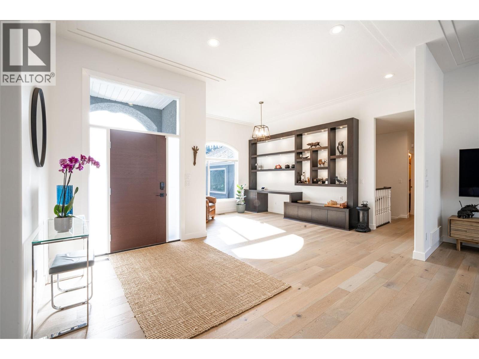  2102 Lillooet Court, Kelowna