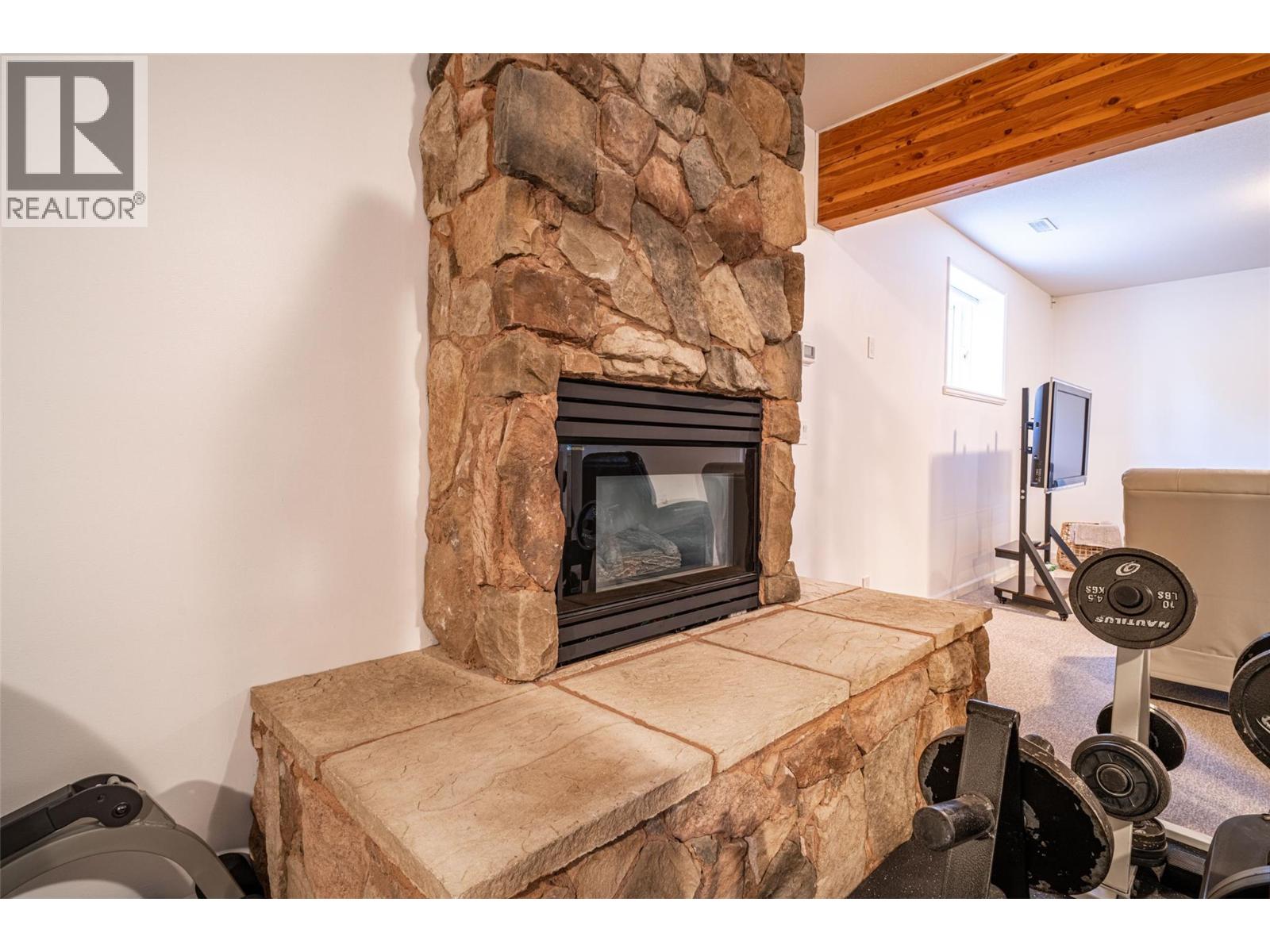  2102 Lillooet Court, Kelowna