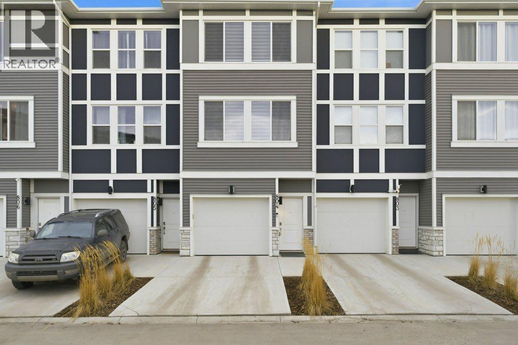 804, 33 Merganser Drive W - Photo 2 of 32, Chestermere, Alberta