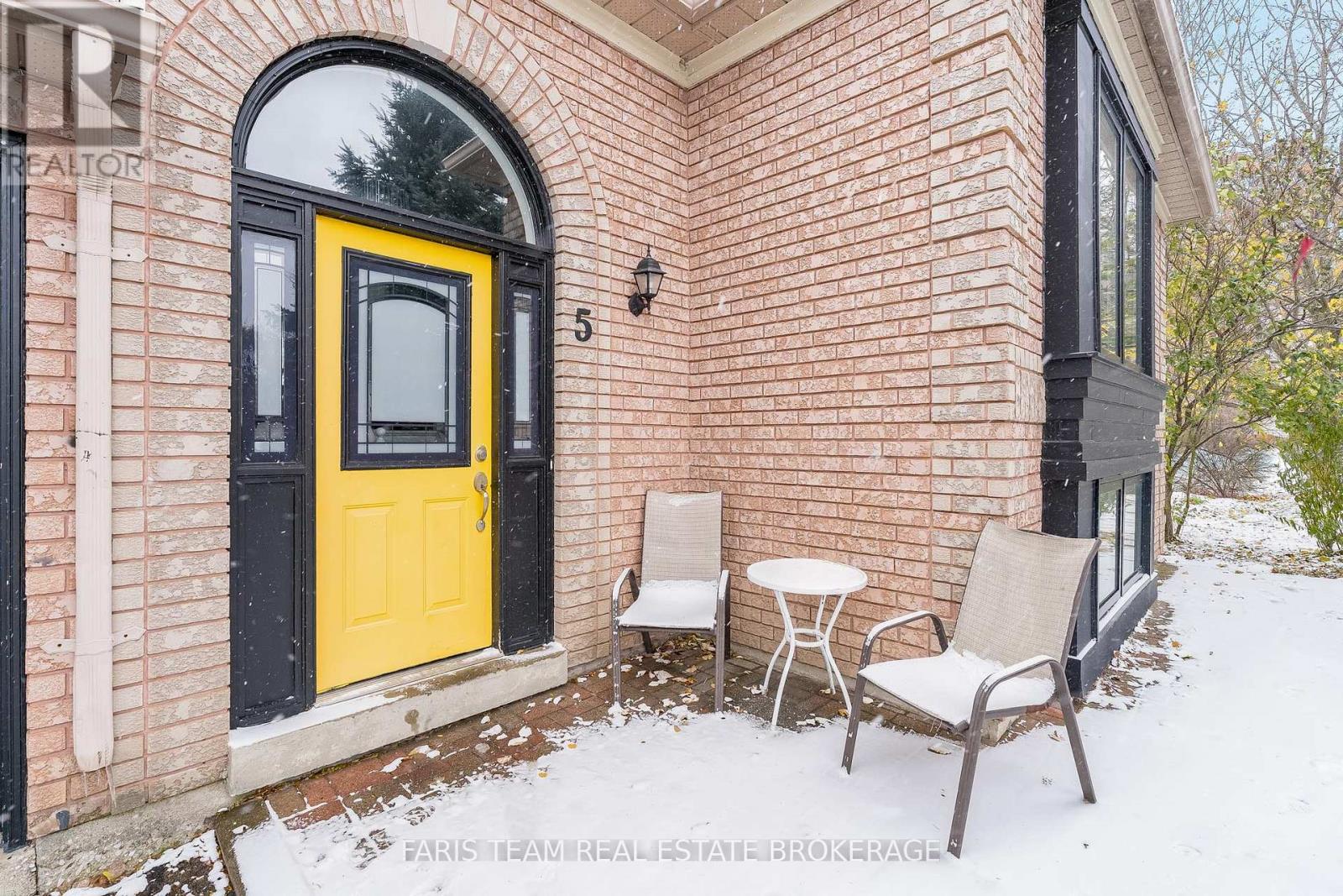 5 HARBOUR CRESCENT - Photo 3 of 29, Wasaga Beach, Ontario