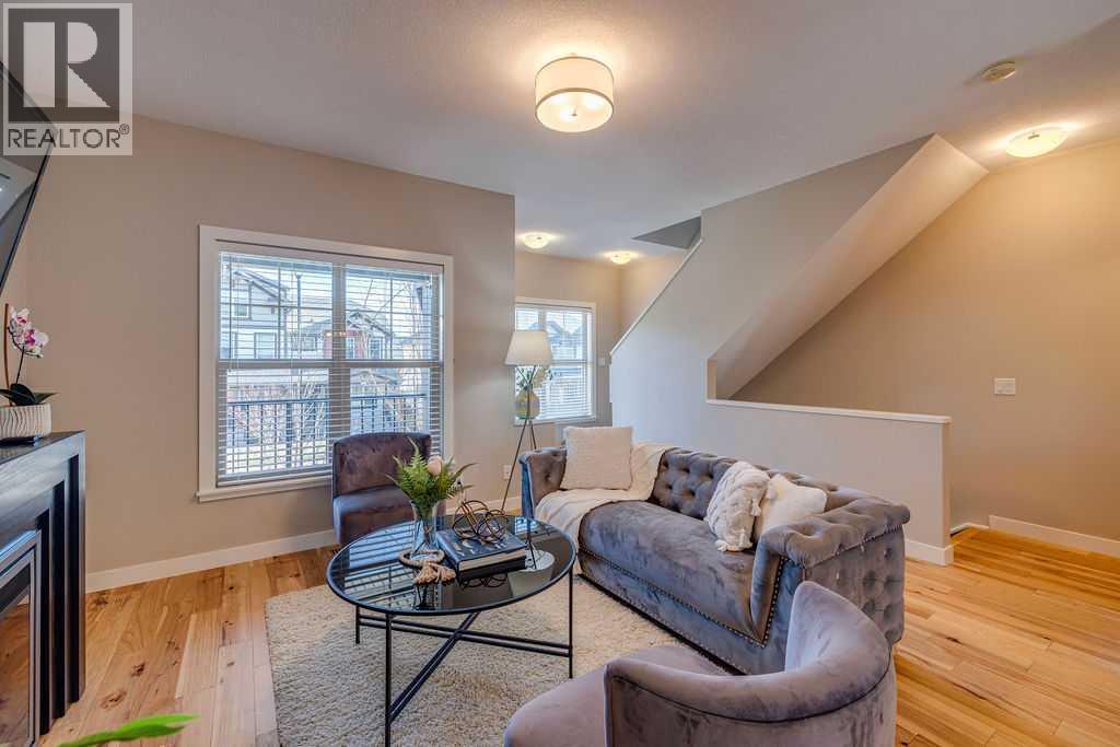 32 Horseshoe Crescent, Cochrane