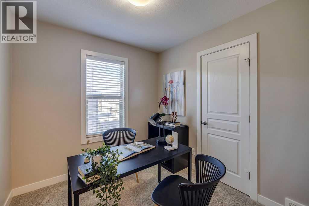 32 Horseshoe Crescent, Cochrane