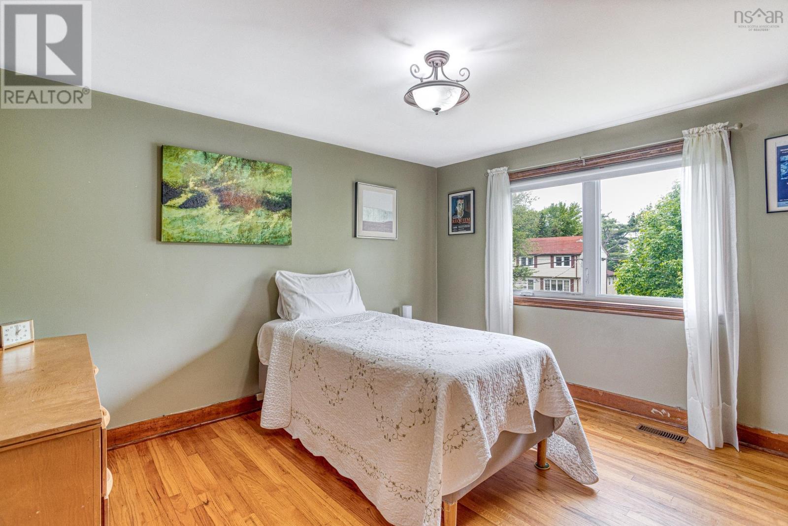 Property 21 of 30 of 38 Lawson Avenue