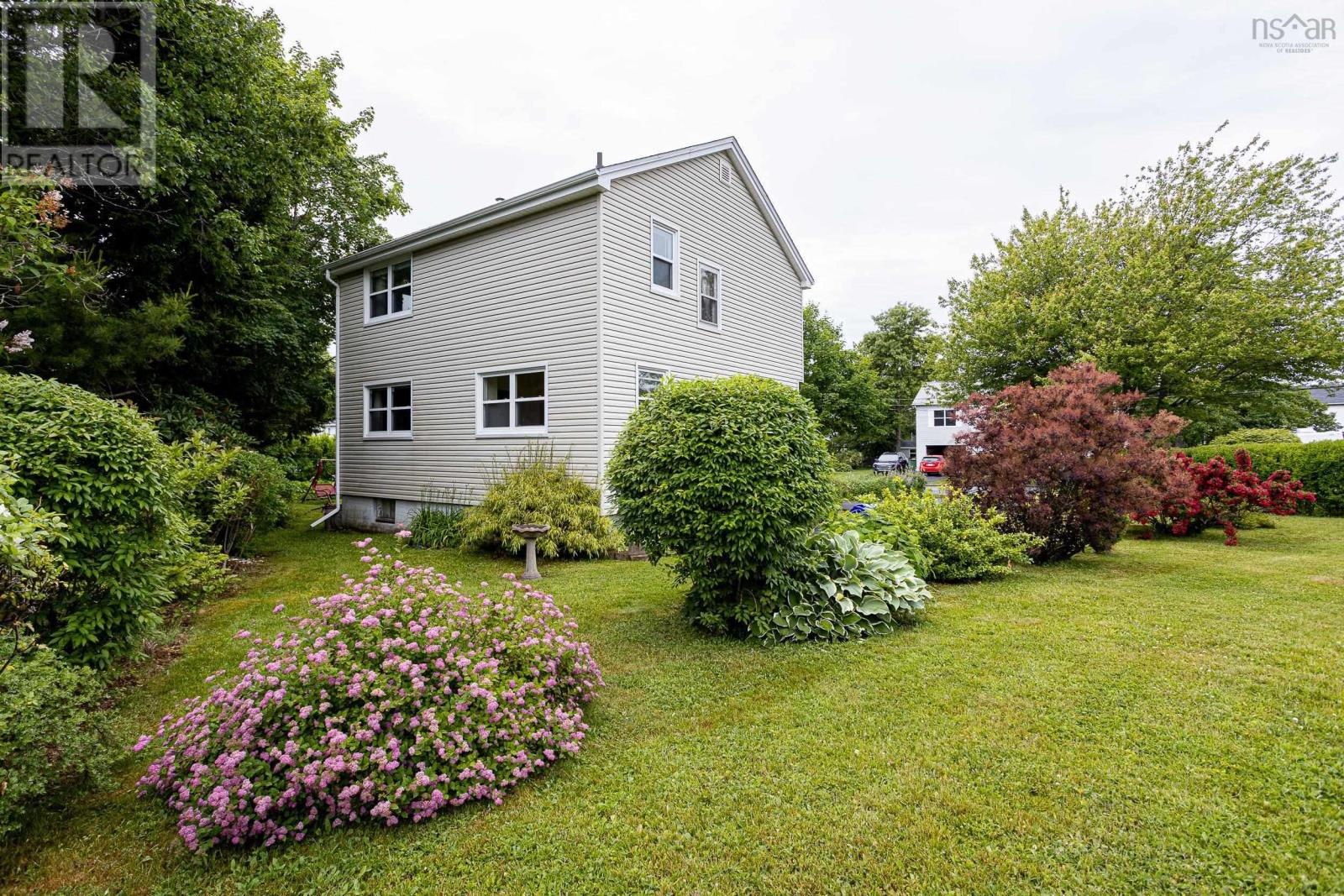 Property 27 of 30 of 38 Lawson Avenue