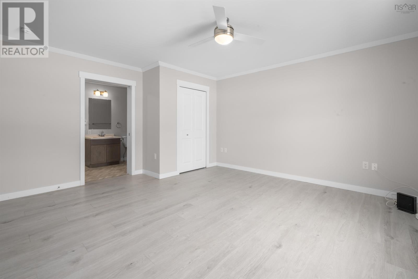 Property 7 of 32 of 32 Mossberry Close