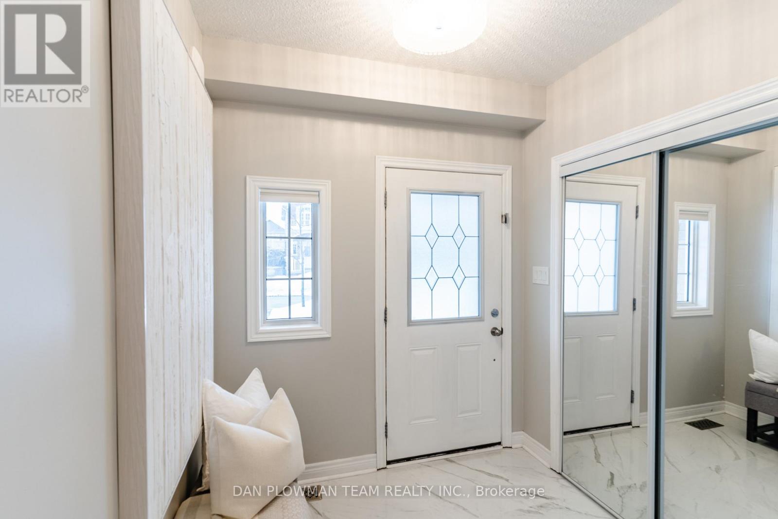 27 MCCOURT DRIVE - Photo 3 of 49, Ajax (South East), Ontario