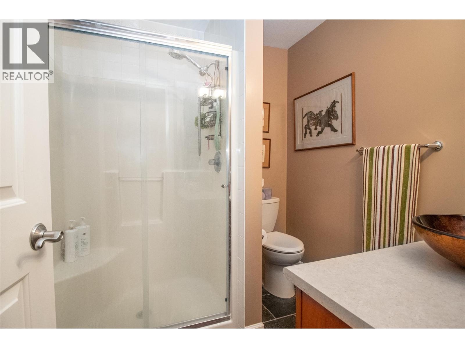 307 945 Lawrence Avenue, Kelowna