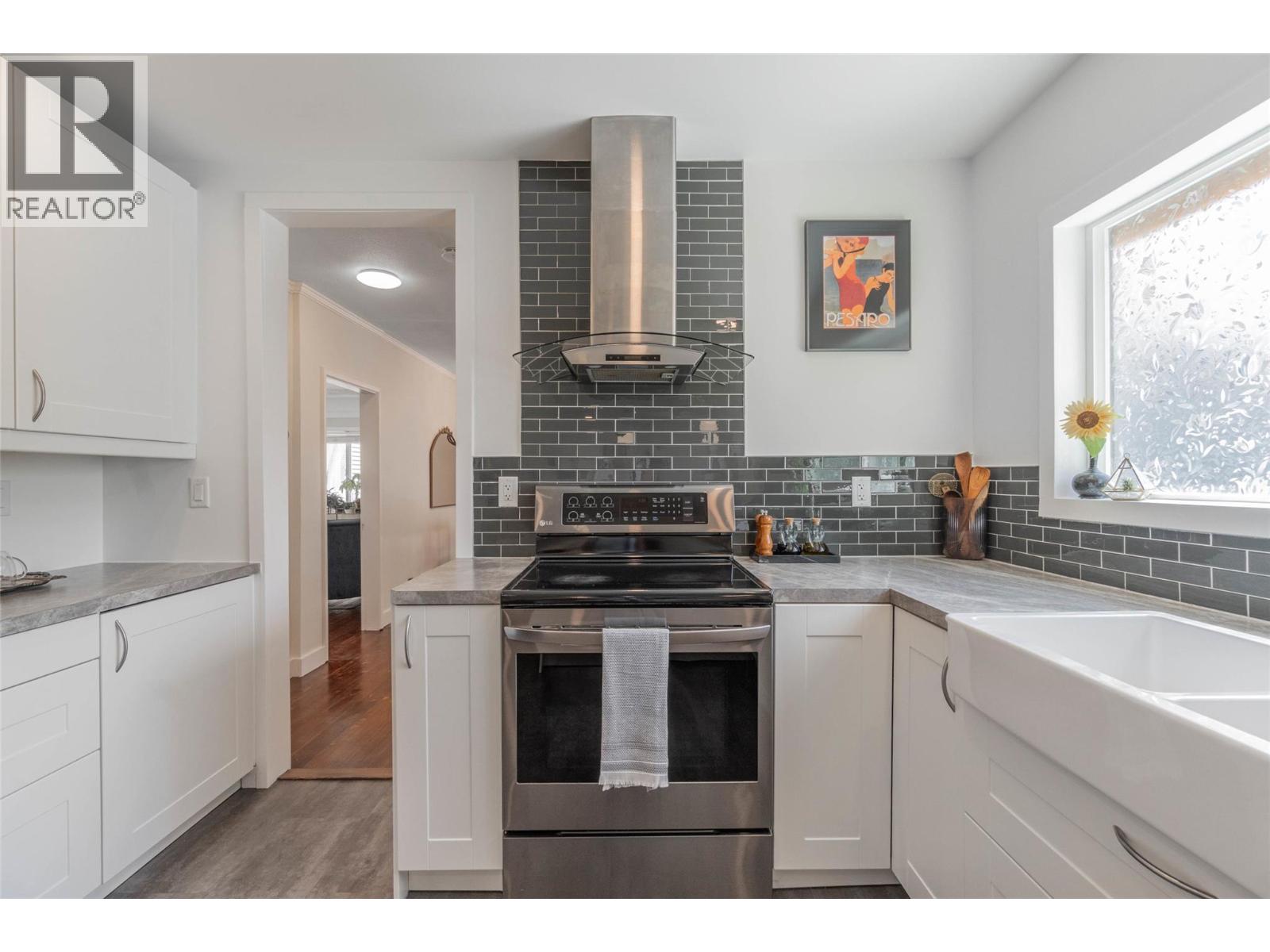 860 Fairview Road - 18
