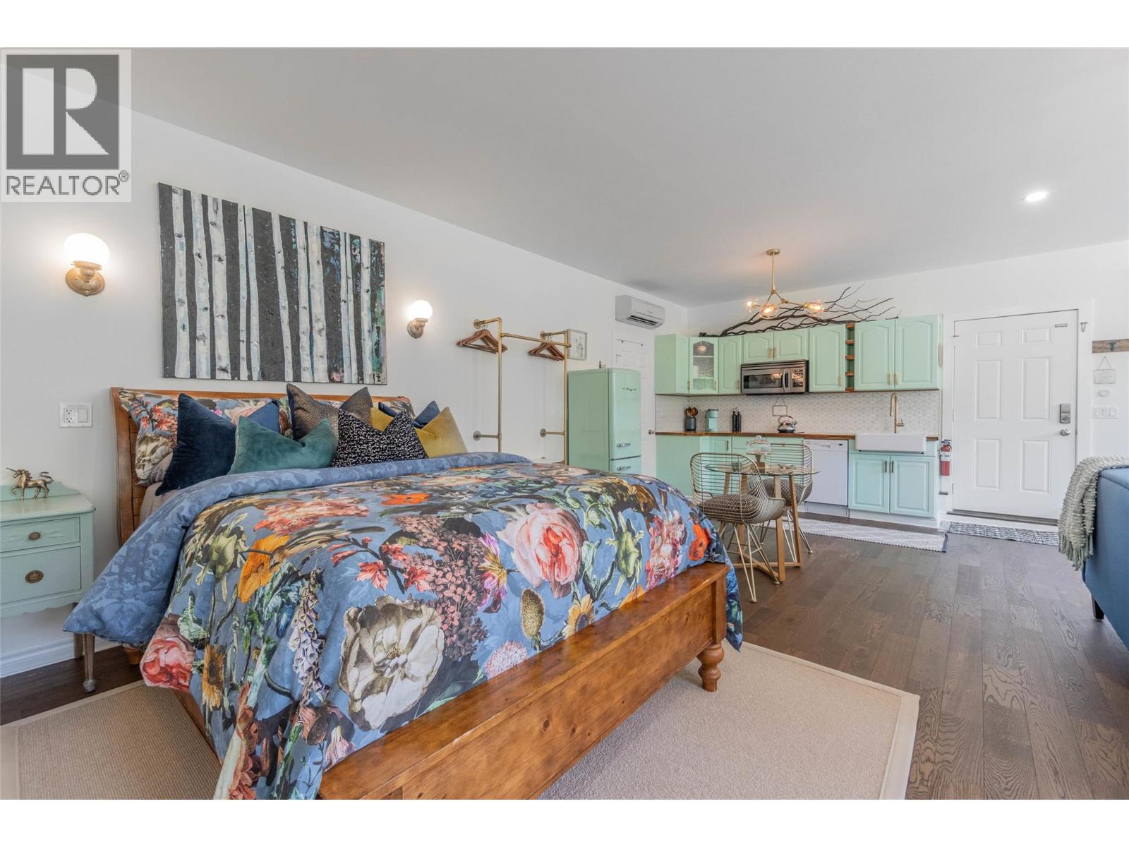 860 Fairview Road - 43
