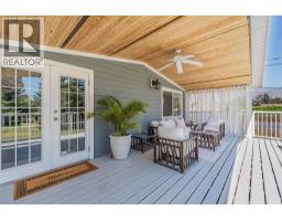  860 Fairview Road, Oliver