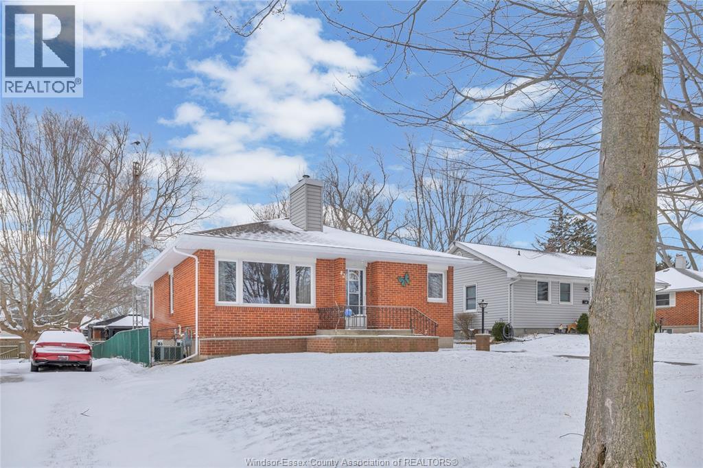 42 GRACE - Photo 3 of 36, Leamington, Ontario