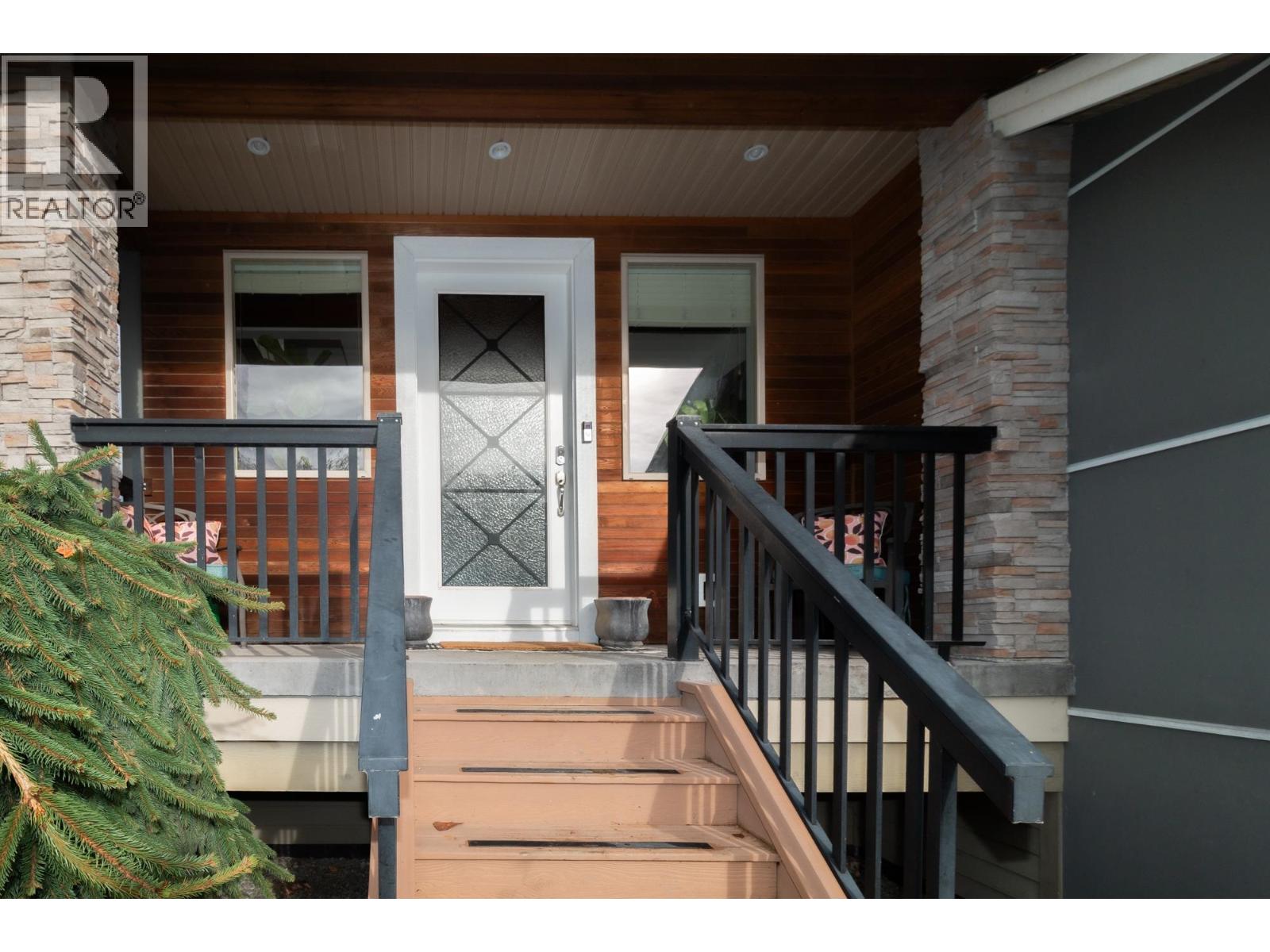 39010 KINGFISHER ROAD, Squamish