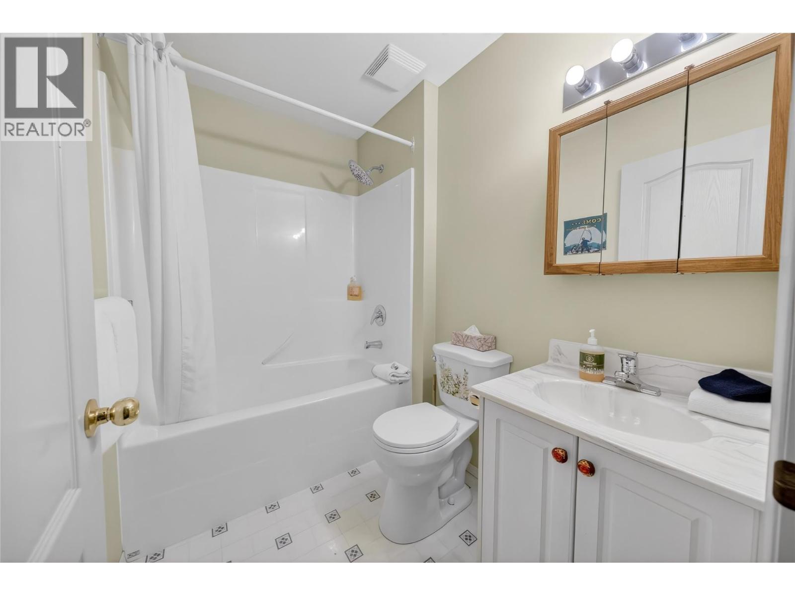 #438 400 RIVERSIDE WAY - 20