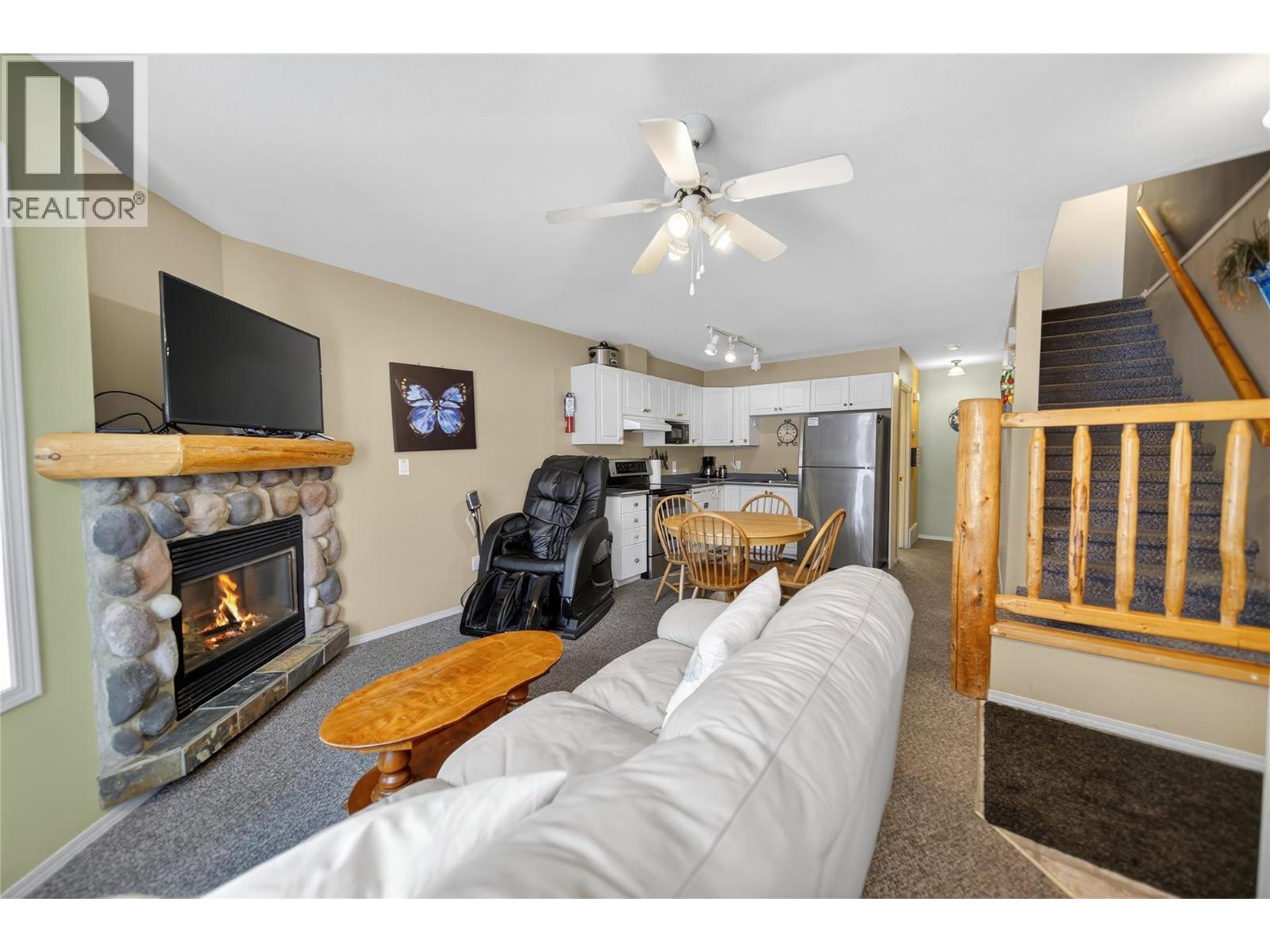 #438 400 RIVERSIDE WAY - 6