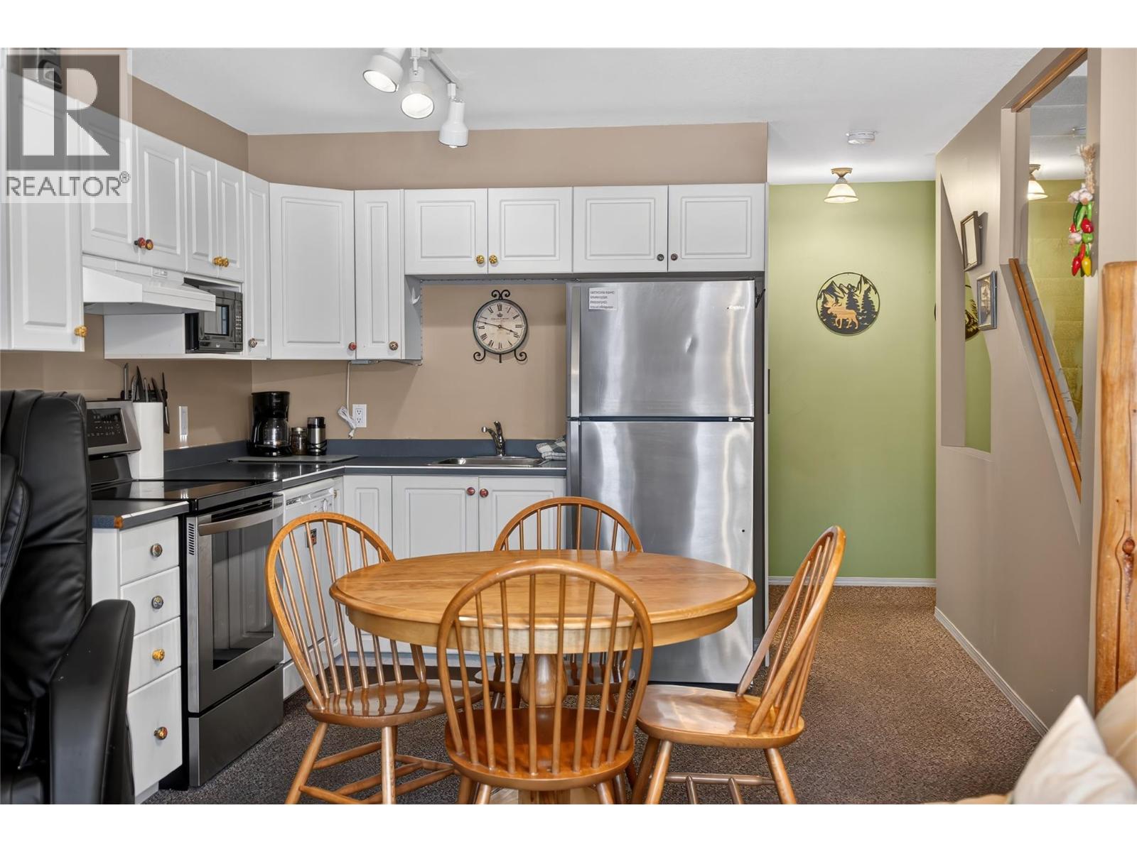 #438 400 Riverside Way - 14
