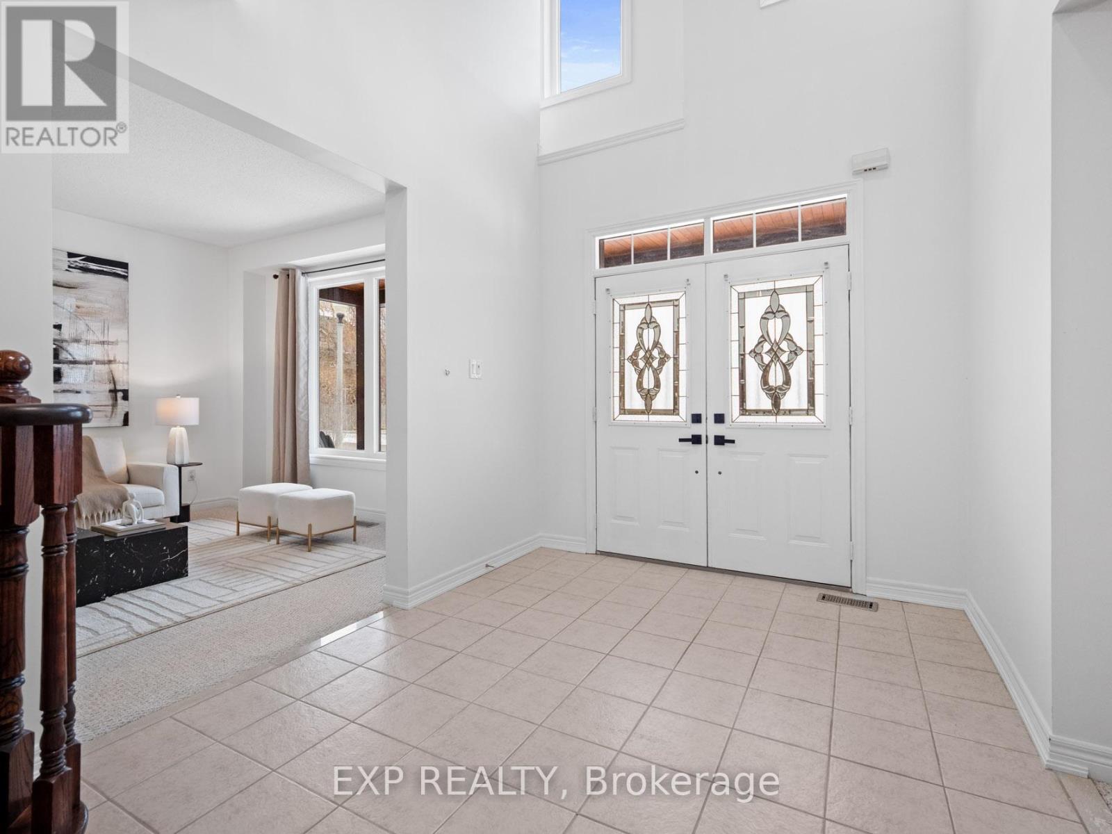 12 DELROSA WAY - Photo 3 of 49, Hamilton (Winona Park), Ontario