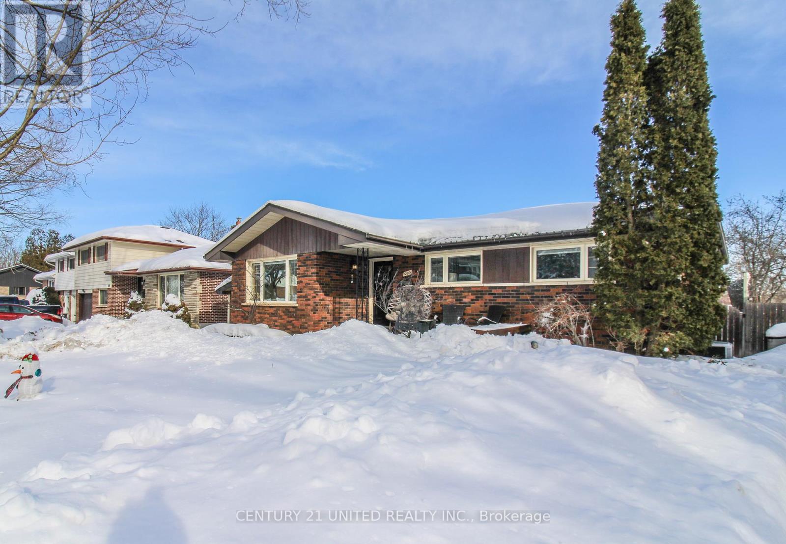 1203 EDMISON DRIVE - Photo 2 of 48, Peterborough (Northcrest Ward 5), Ontario