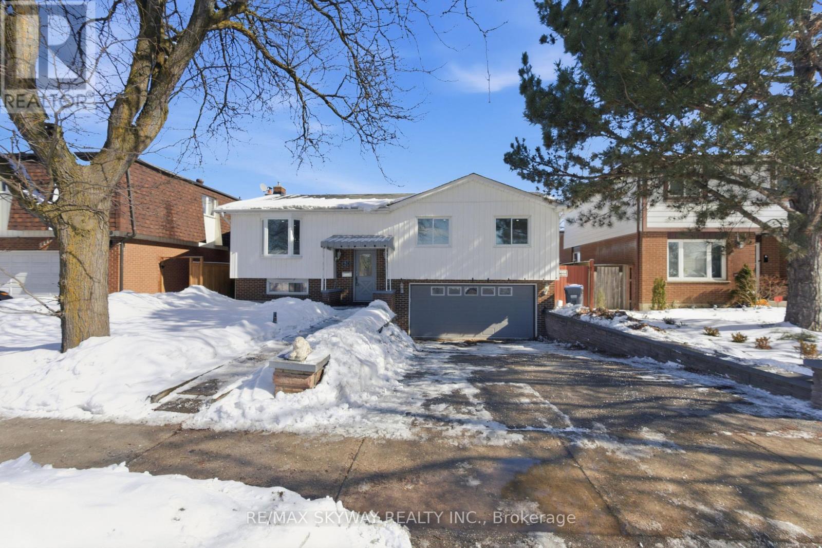 212 Rutherford Road North