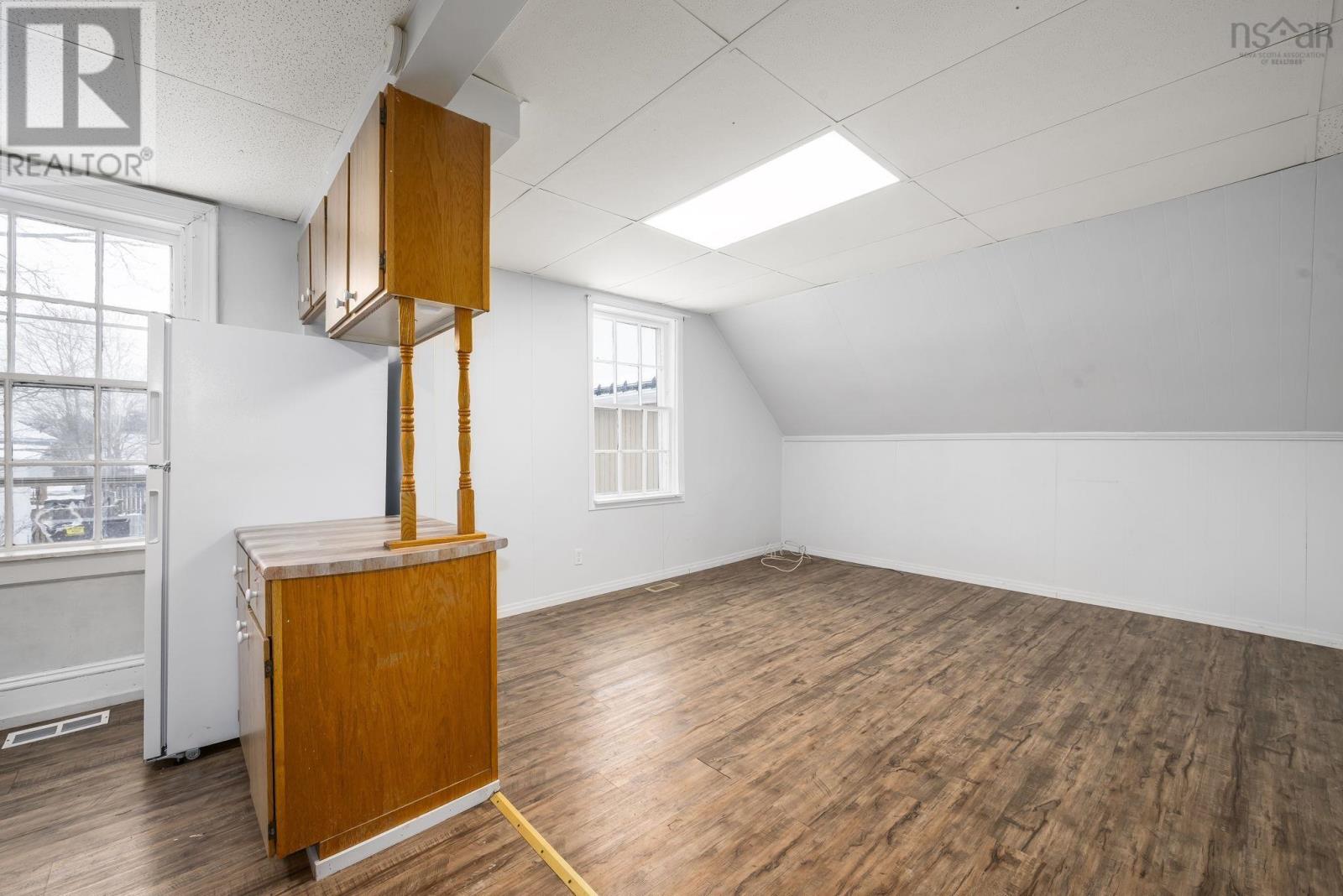 Property 28 of 49 of 62 Young Street