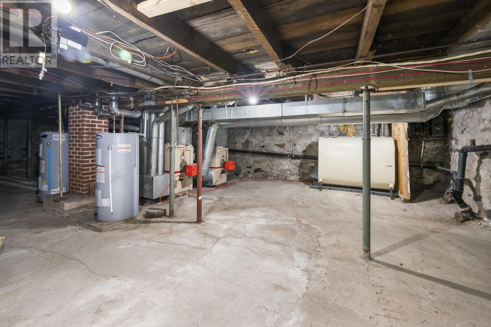 Property 19 of 49 of 62 Young Street