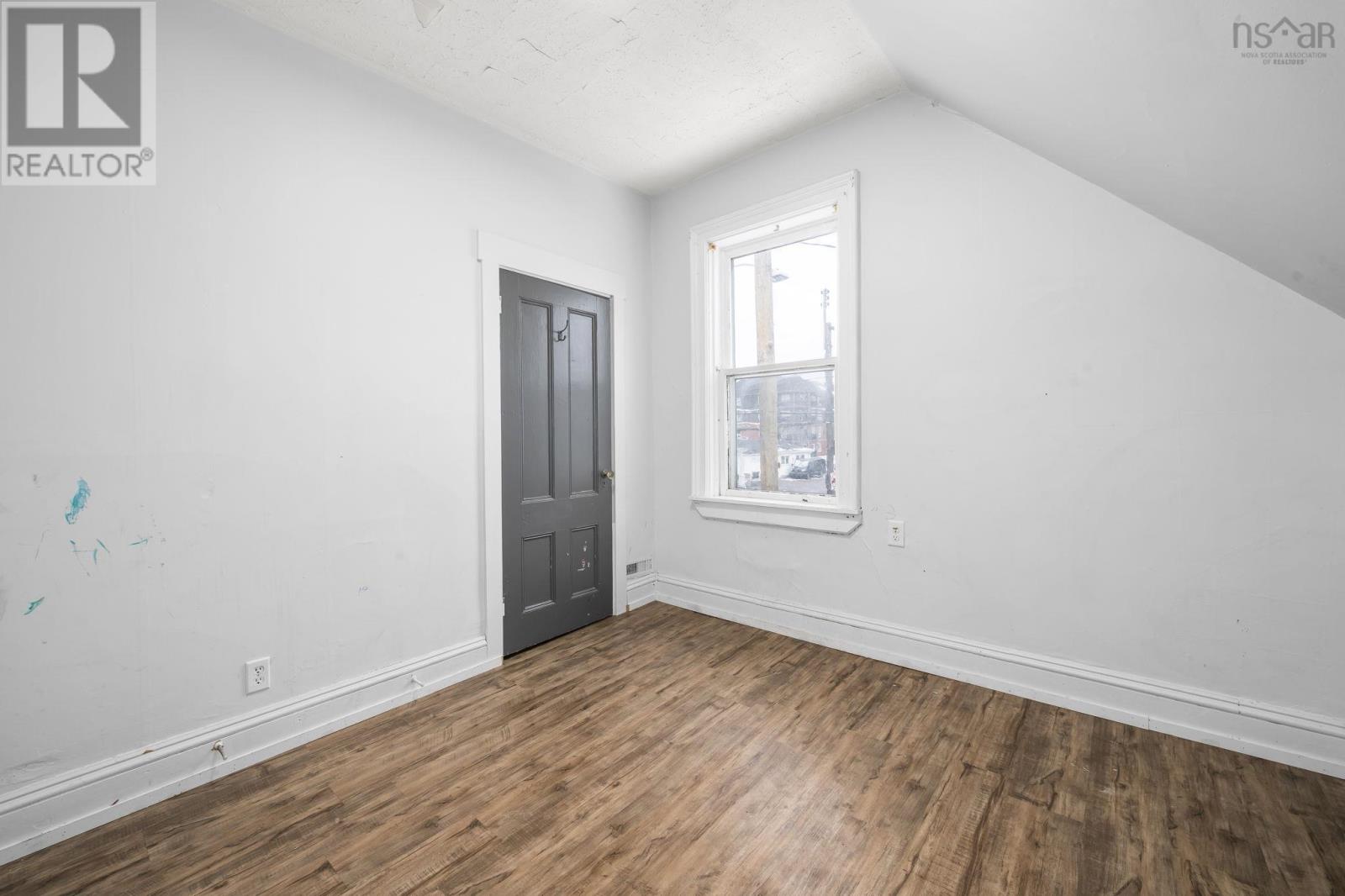 Property 34 of 49 of 62 Young Street