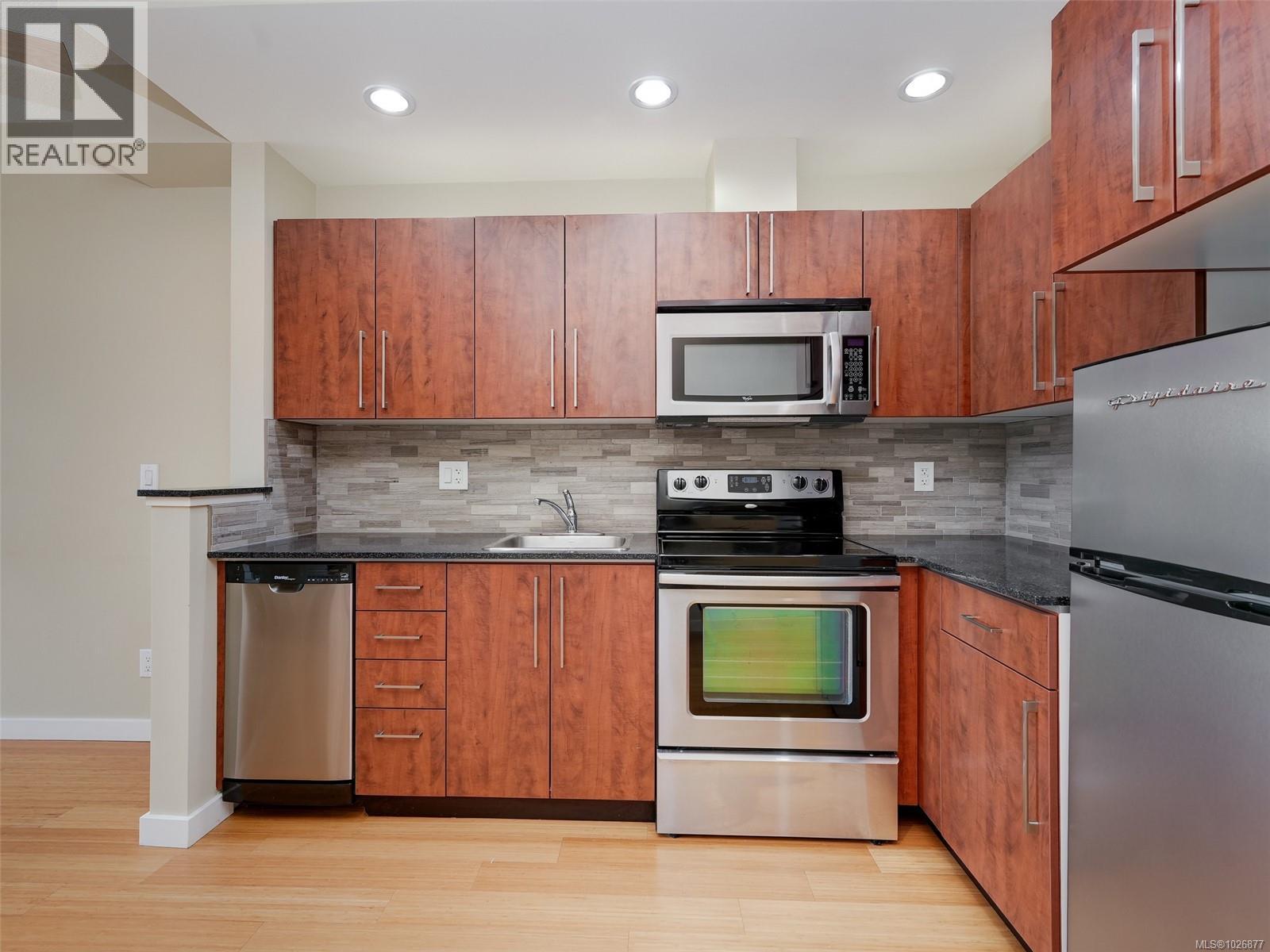 #404 611 BROOKSIDE RD - 9