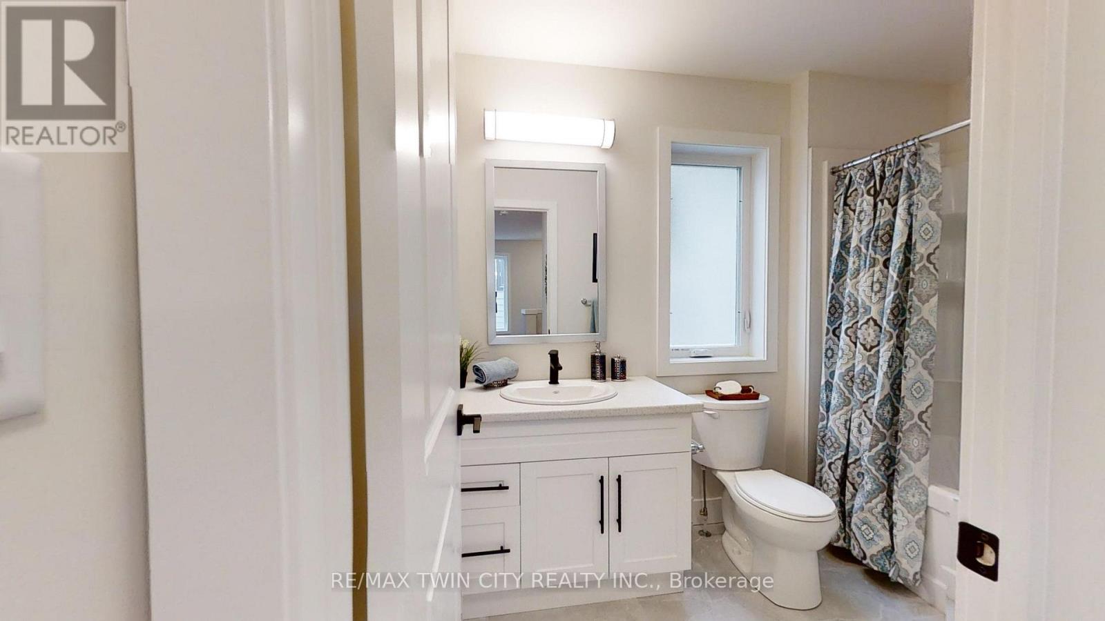 163 JULIE CRESCENT - 16