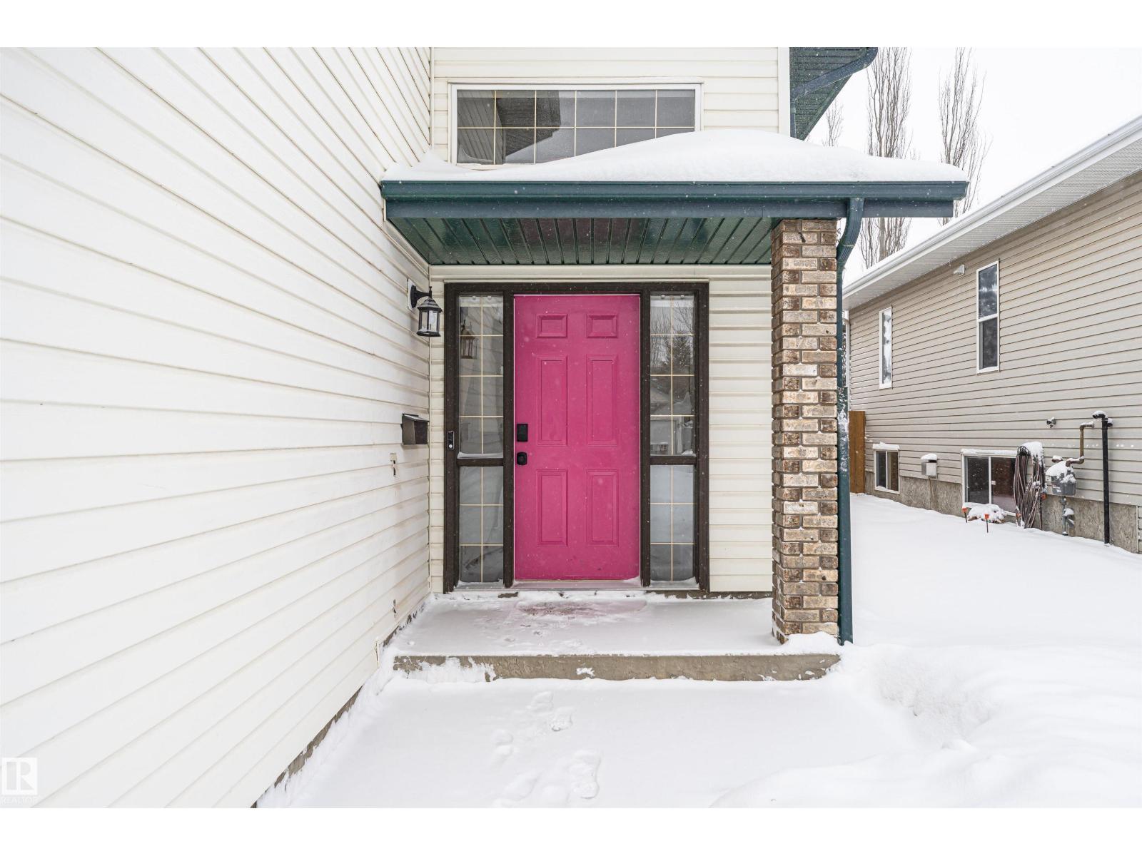 58 DUROCHER ST - Photo 3 of 71, St. Albert, Alberta