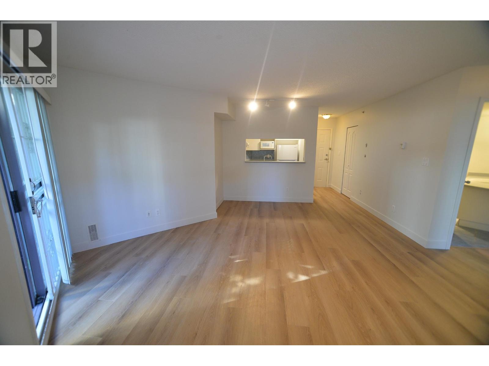 106 3455 ASCOT PLACE - Photo 5 of 35, Vancouver, British Columbia