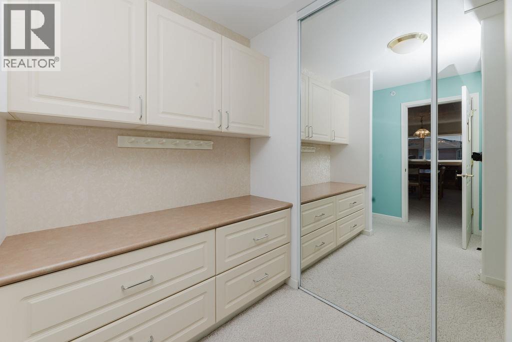 222 1585 FIELD ROAD, Sechelt