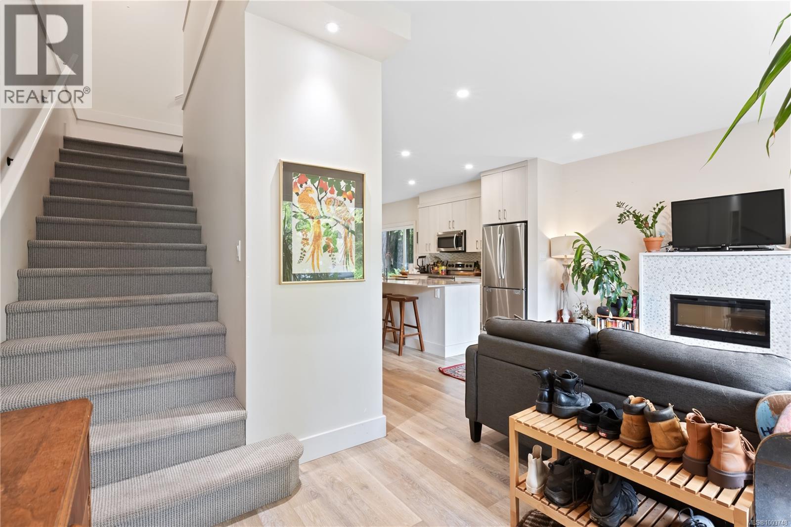 19 625 Hellesen Dr, Tofino