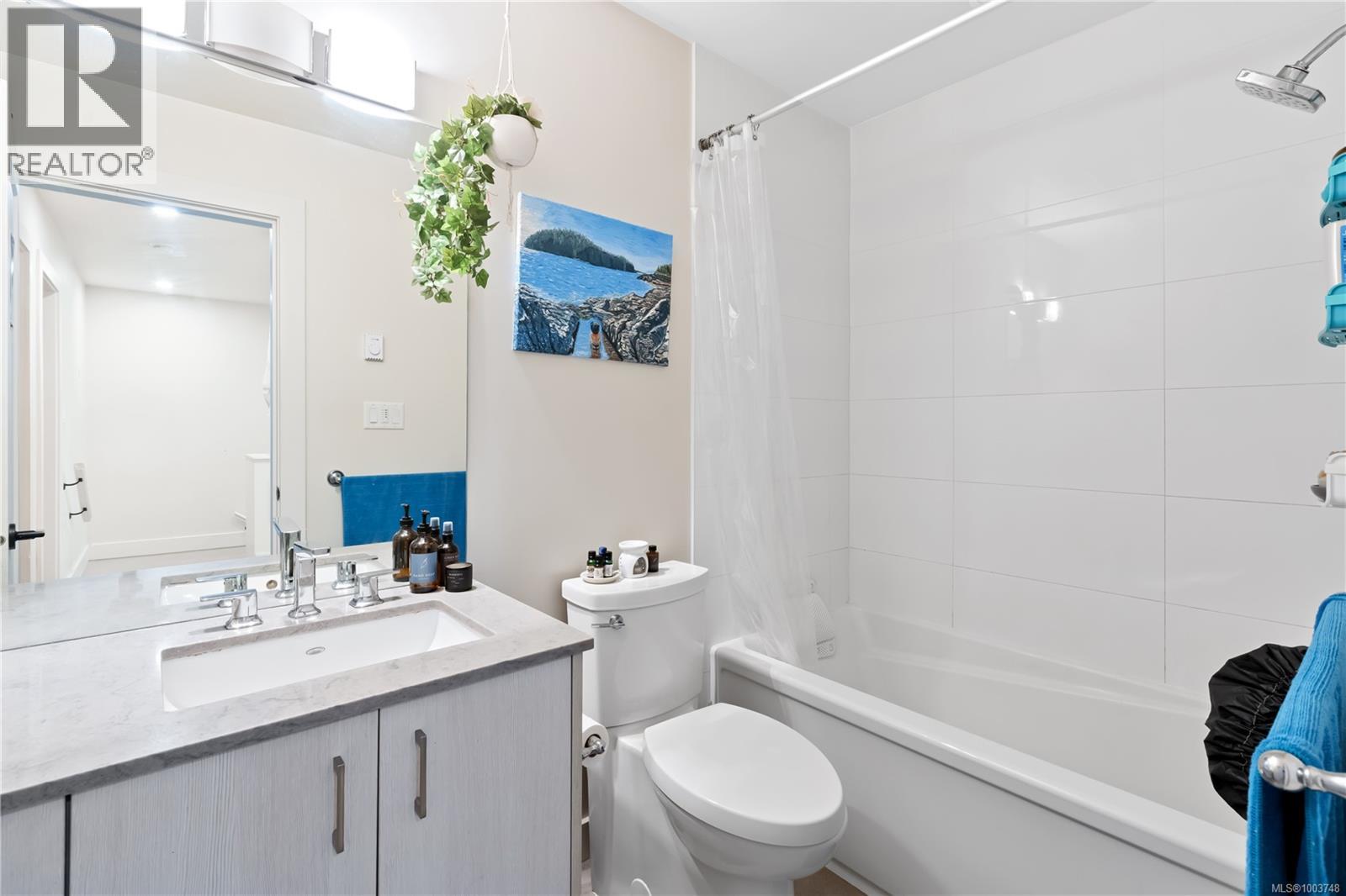 19 625 Hellesen Dr, Tofino