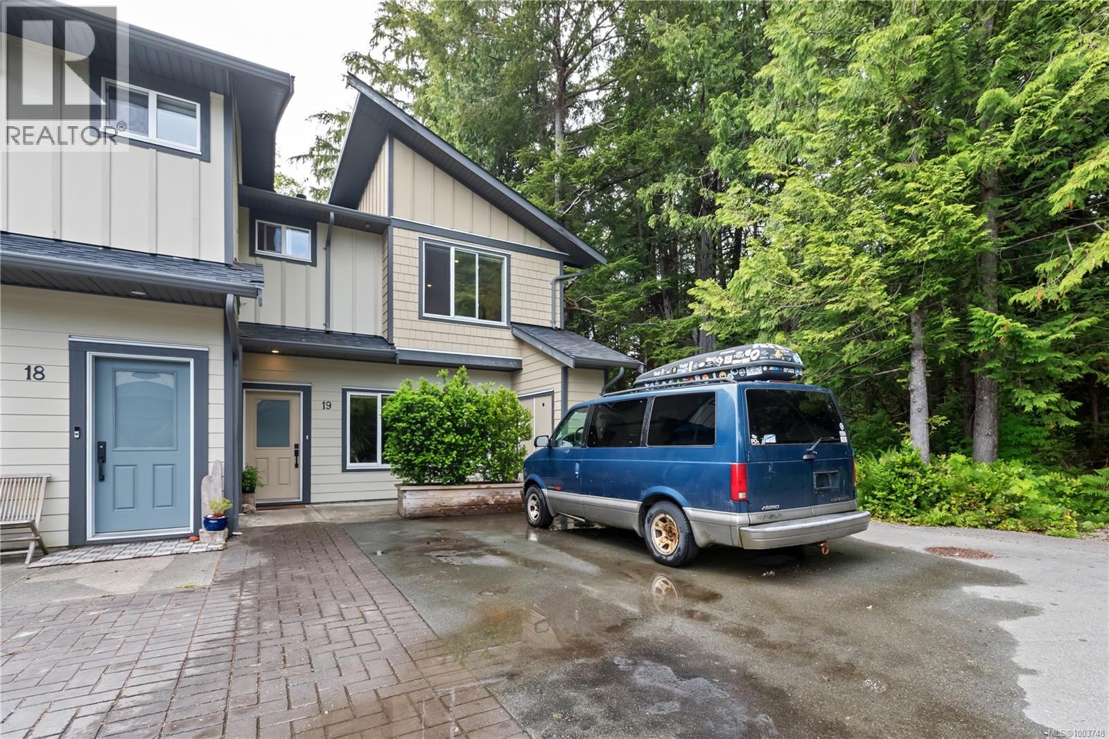 19 625 Hellesen Dr, Tofino