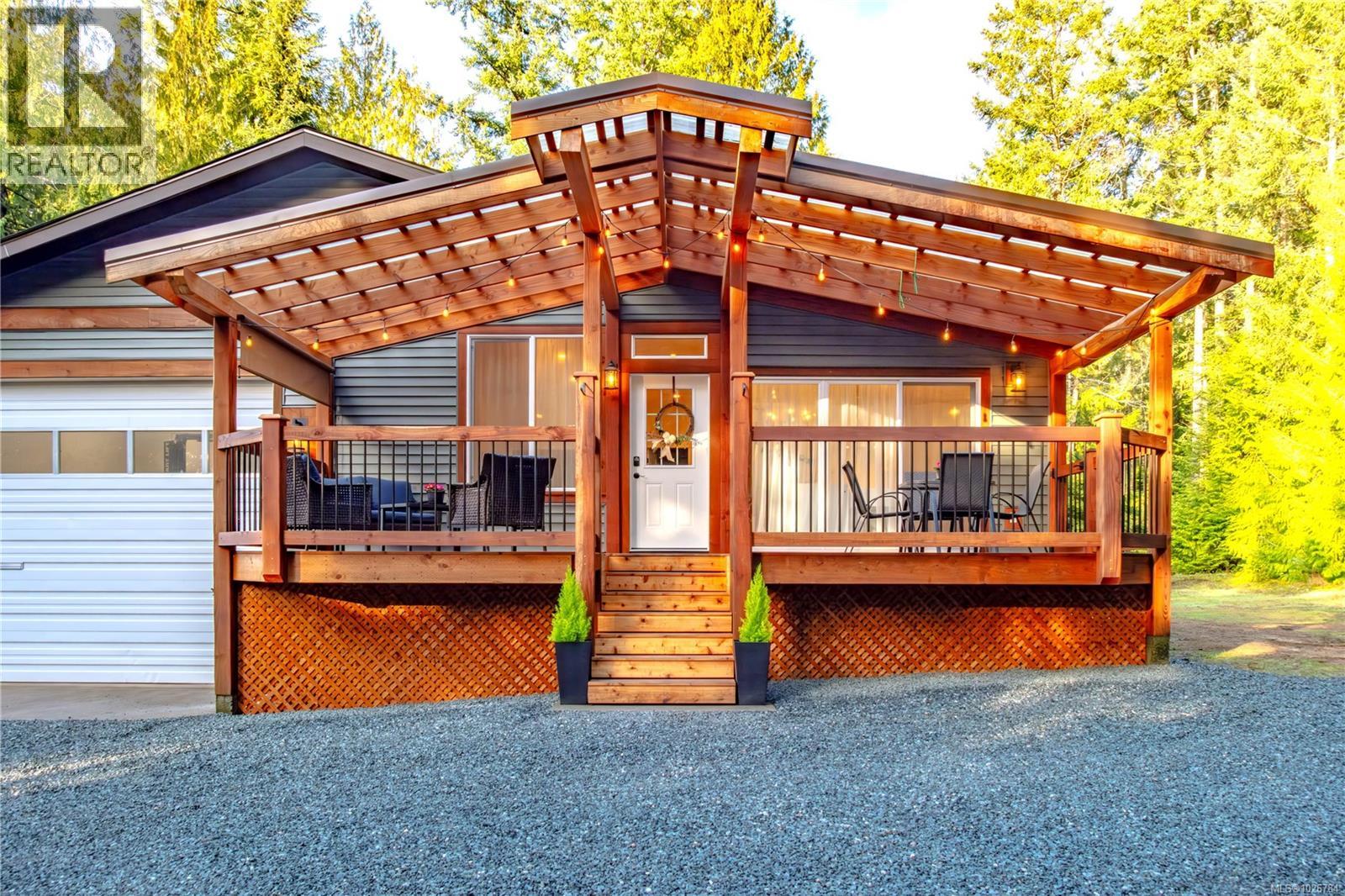 375 Baylis Rd, Qualicum Beach