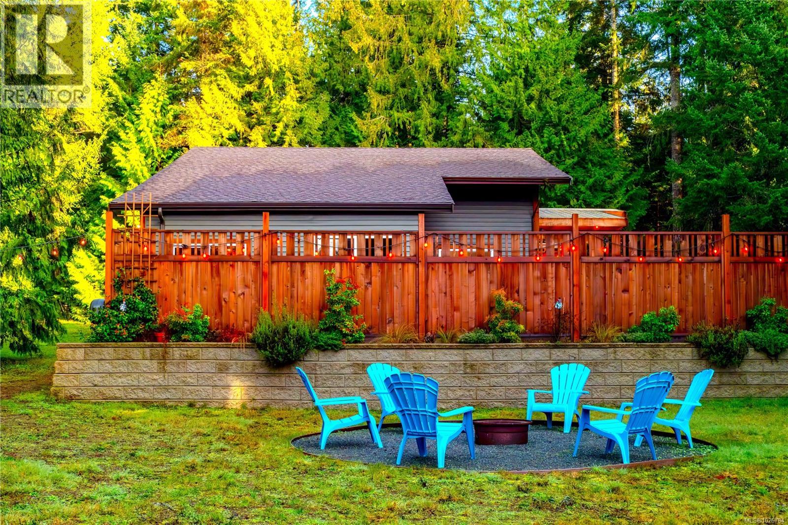 375 Baylis Rd, Qualicum Beach