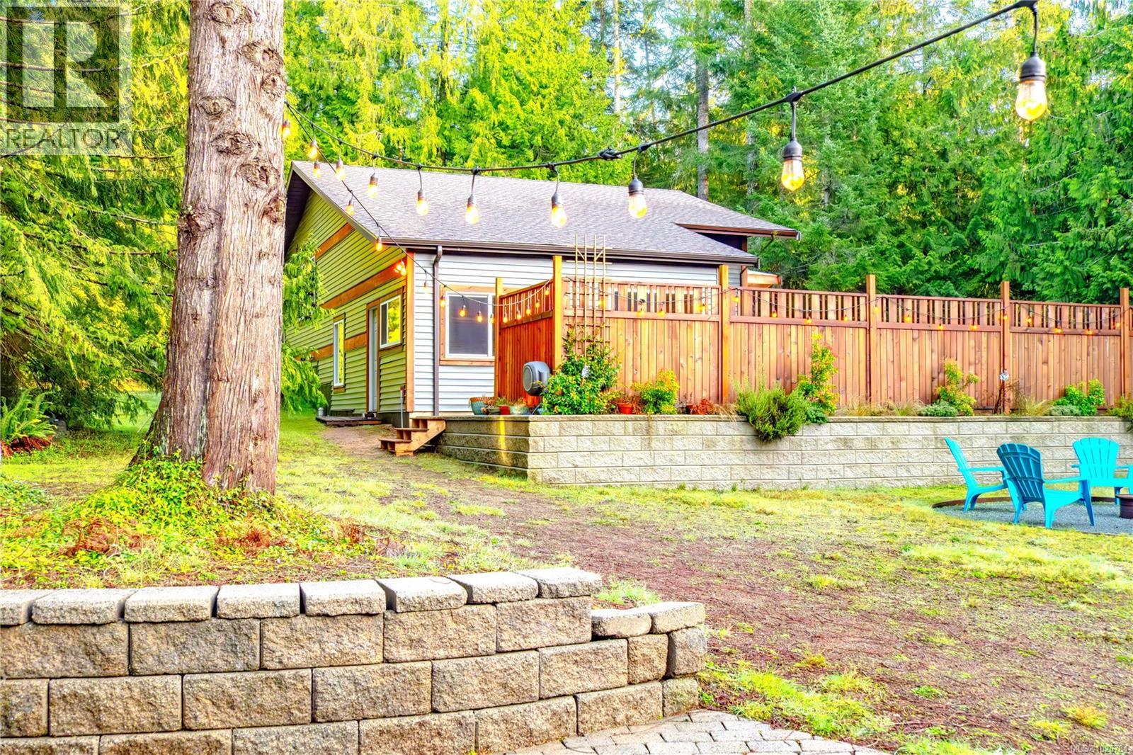 375 Baylis Rd, Qualicum Beach