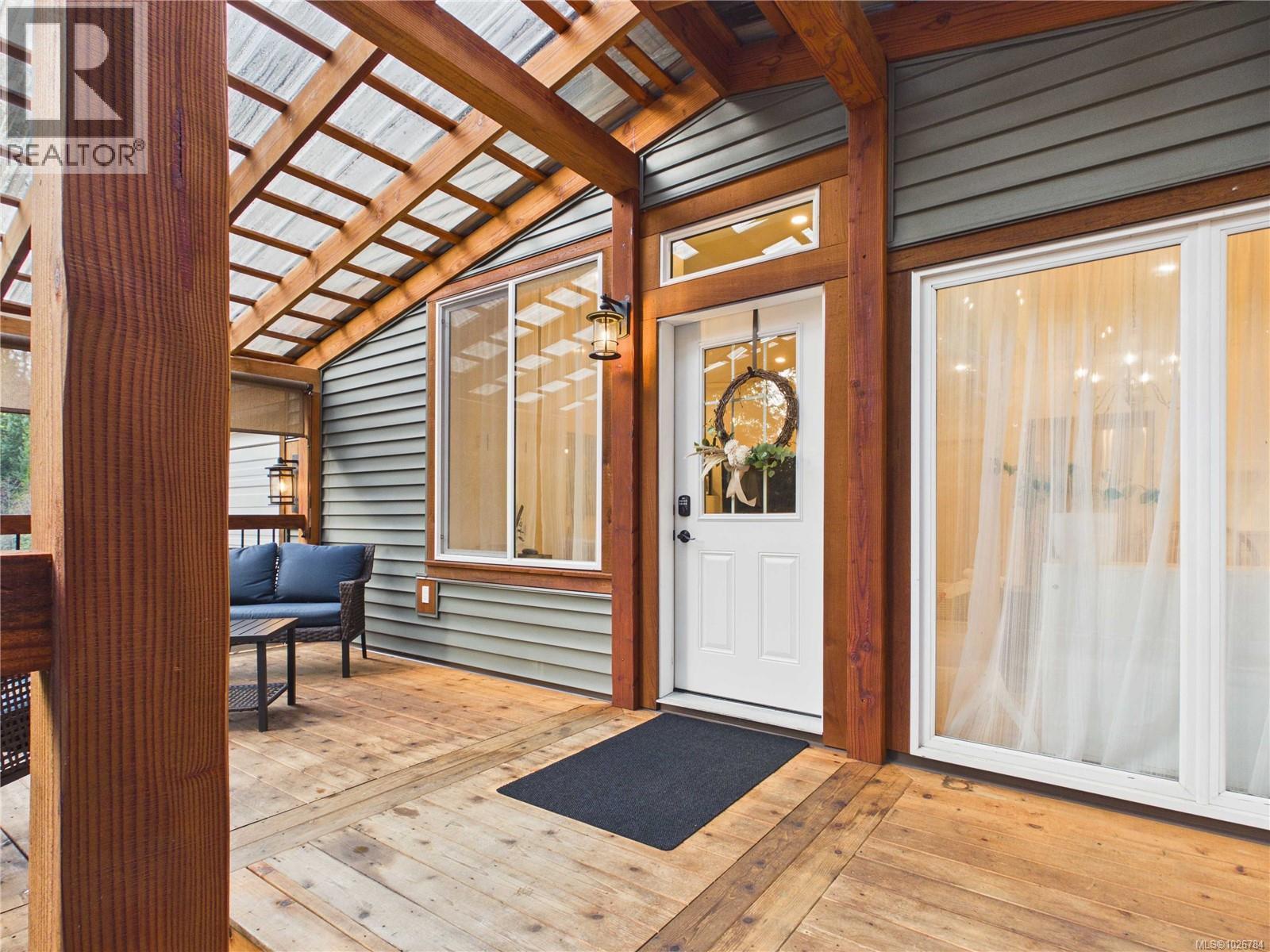 375 Baylis Rd, Qualicum Beach