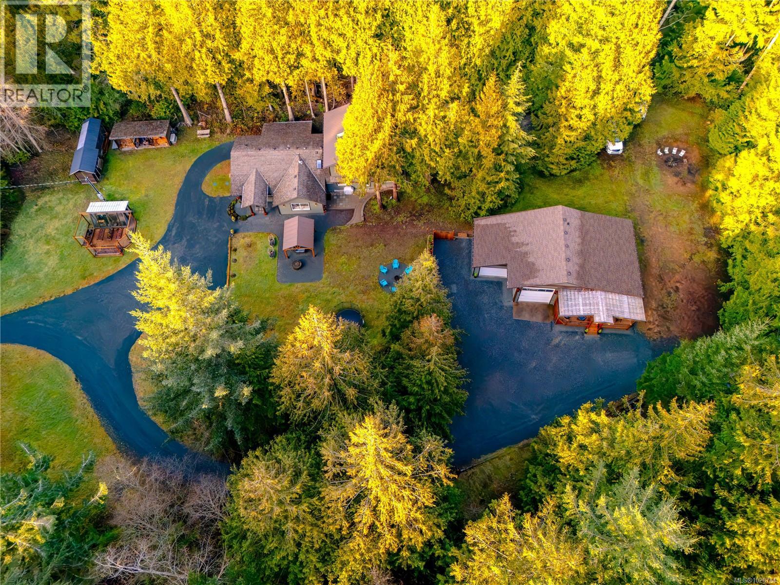 375 Baylis Rd, Qualicum Beach