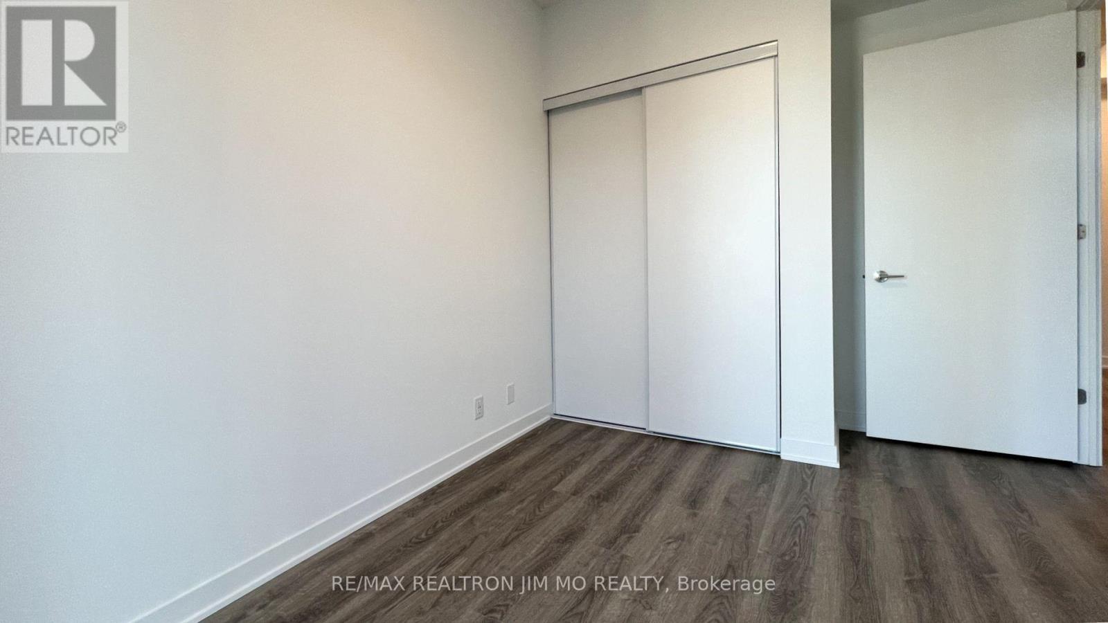 1916 - 180 FRONT STREET E - Photo 4 of 22, Toronto (Moss Park), Ontario