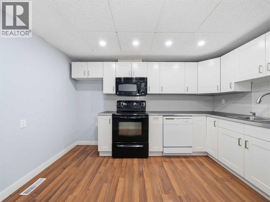 Single Family House for Sale in   Canterbury Drive SW Canyon Meadows Calgary 