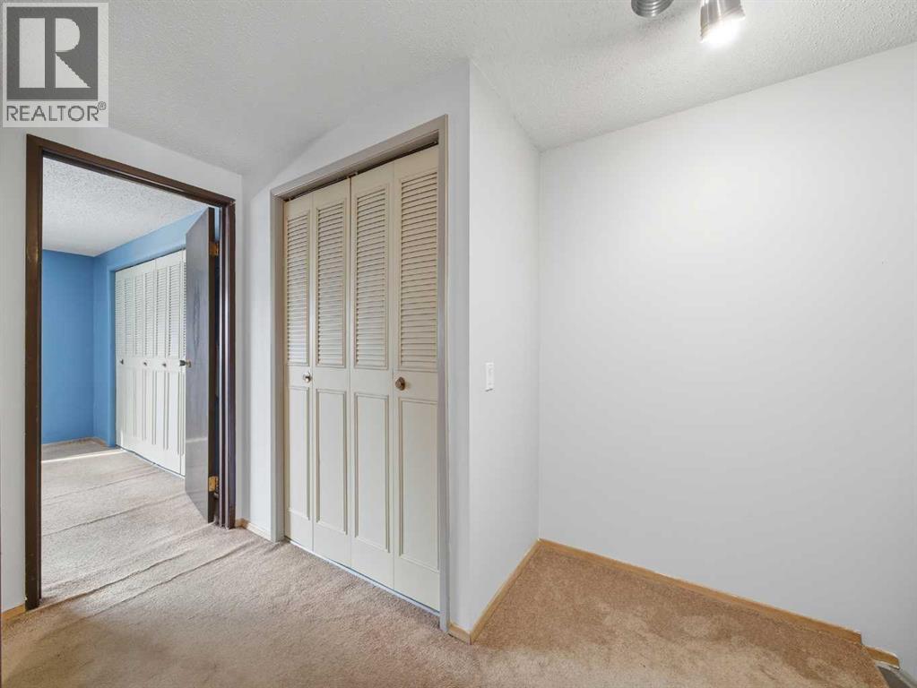 Single Family House for Sale in   Canterbury Drive SW Canyon Meadows Calgary 