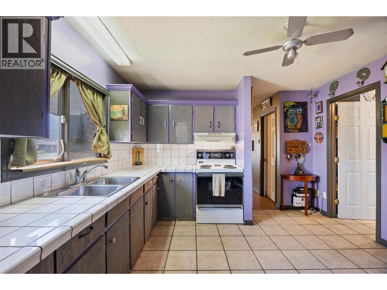  2287 Granite Avenue, Merritt