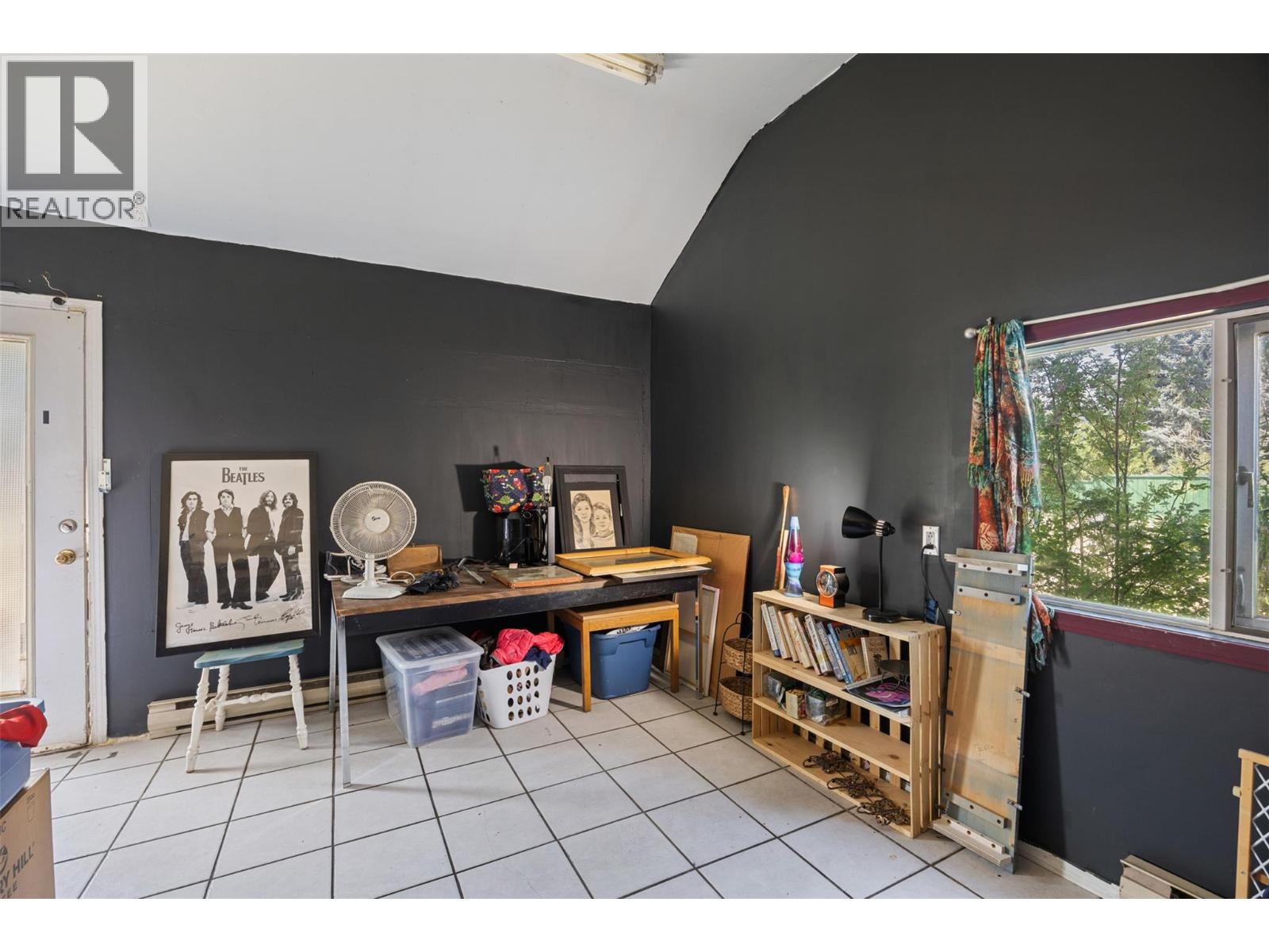  2287 Granite Avenue, Merritt