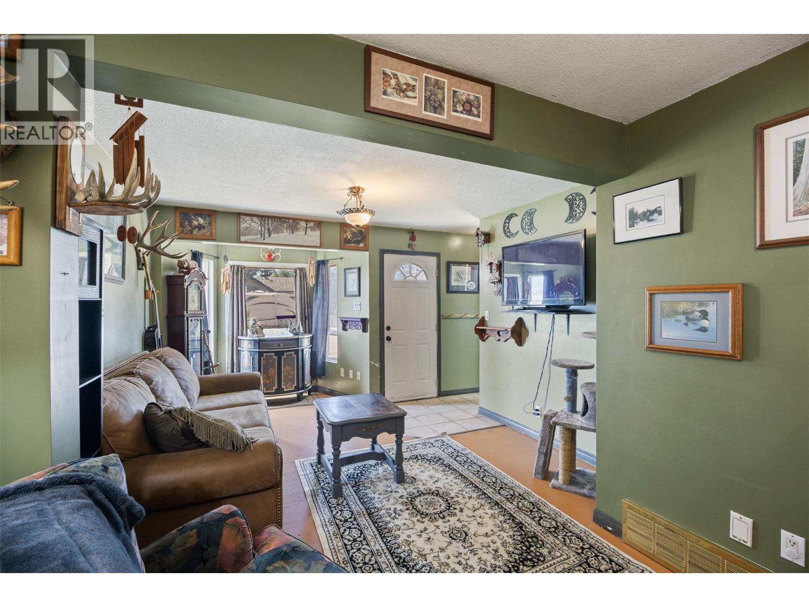  2287 Granite Avenue, Merritt